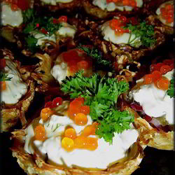 Рецепт Тарталеток картофельных с селедкой и икрой