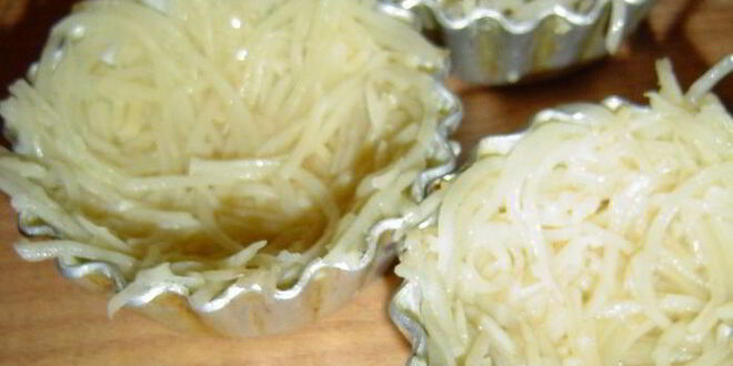 Рецепт тарталеток картофельных с селедкой и икрой