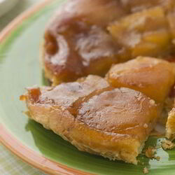 Рецепт Тарталеток с хурмой и клюквой