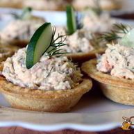 Рецепт Тарталеток с красной рыбой и сыром