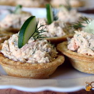 Рецепт Тарталеток с красной рыбой и сыром