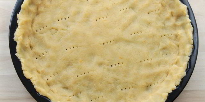 Рецепт миндального тарта с черной смородиной