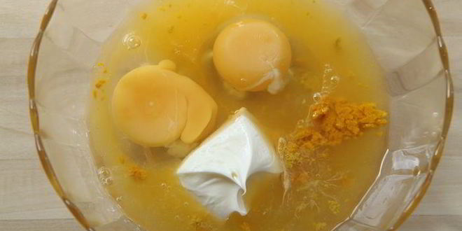 Рецепт миндального тарта с черной смородиной