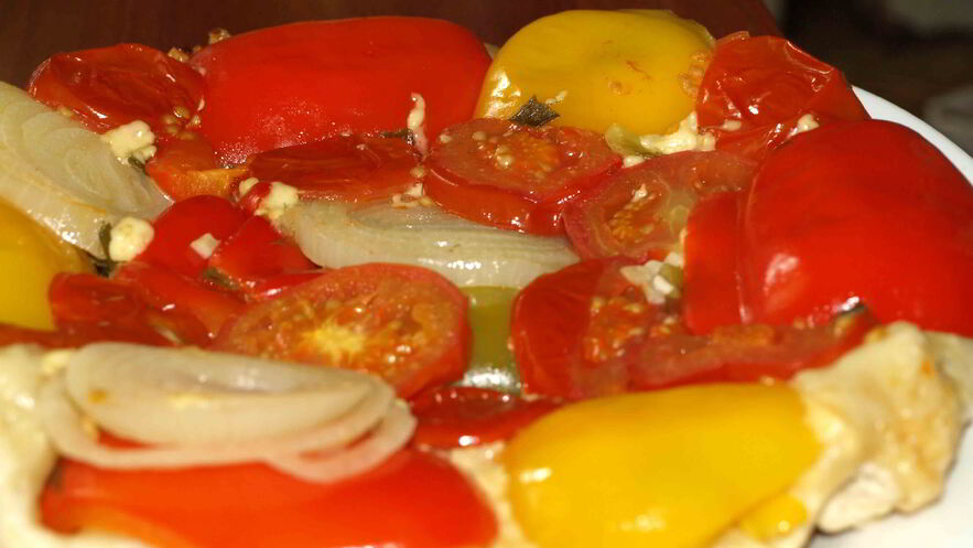 Рецепт овощного тарта с помидорами, болгарским перцем, луком