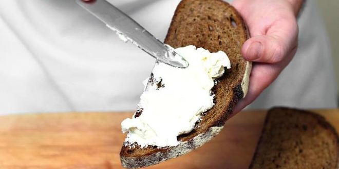 Рецепт ржаных тартинок с лососем