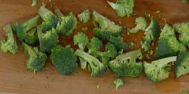 Рецепт тарта с брокколи, луком-пореем и сыром