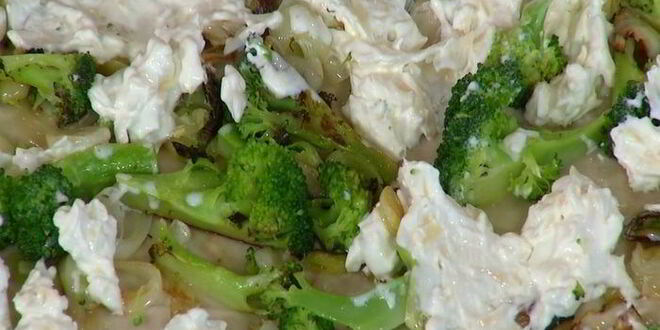 Рецепт тарта с брокколи, луком-пореем и сыром