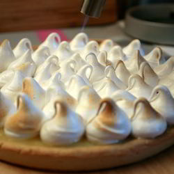 Рецепт Тарта с лимонной начинкой и белковым кремом