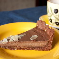 Рецепт Тарта с миндалем и молочным шоколадом