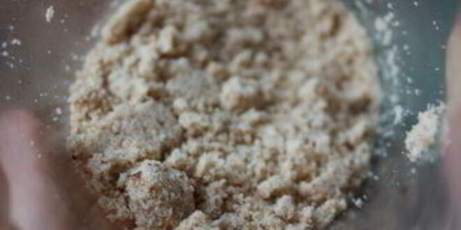 Рецепт тарта с миндалем и молочным шоколадом