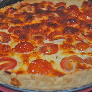 Рецепт Тарта с помидорами и сыром