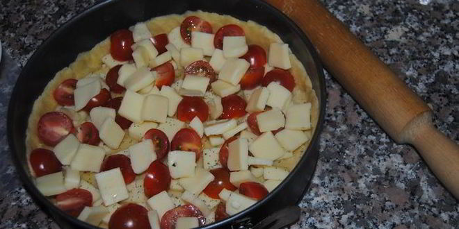 Рецепт тарта с помидорами и сыром