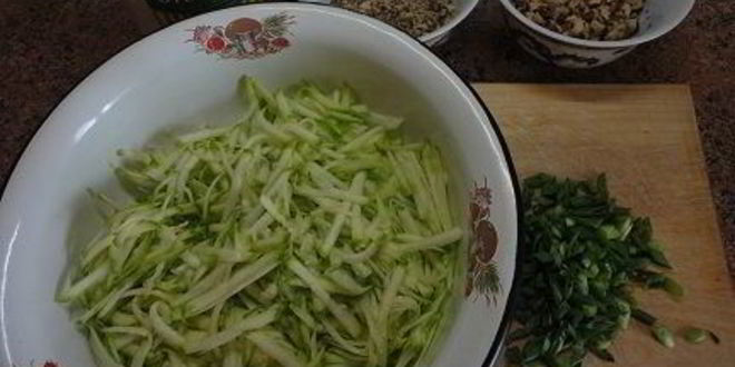 Рецепт тарта с цукини, рисом и орехами