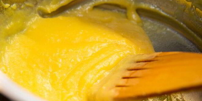 Рецепт тарта с ванильной грушей и заварным кремом под шапочкой из мереги