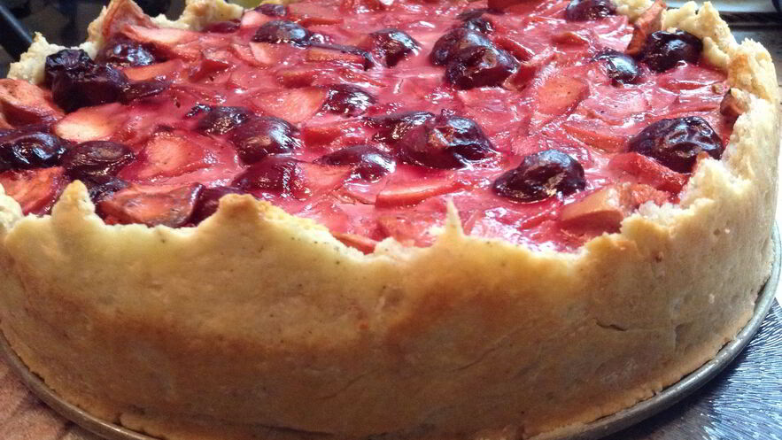 Рецепт тарта с яблоками, вишней и марципаном