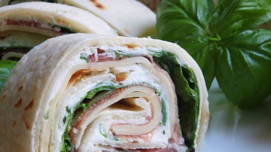 Рецепт тортильи с ветчиной и сыром