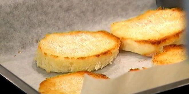 Рецепт хрустящих тостов с яйцом пашот под лимонным соусом