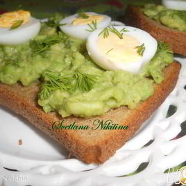 Рецепт Ржаных тостов с авокадо