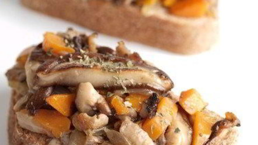 Рецепт тостов с грибами и тыквой