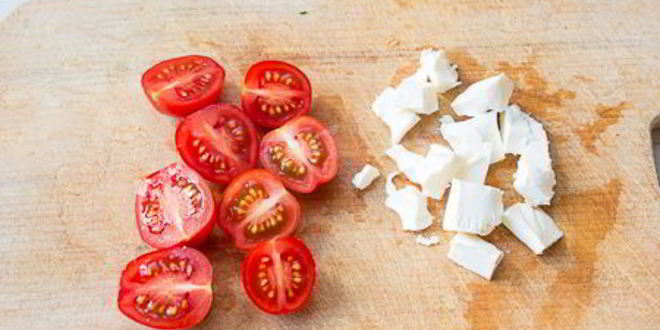 Рецепт тостов с гуакамоле и помидорами