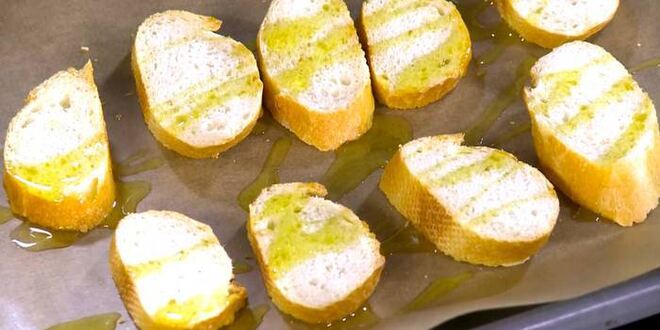 Рецепт тостов с лисичками и лимонным сыром