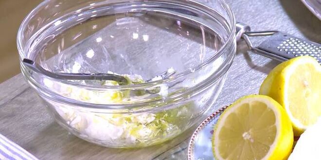 Рецепт тостов с лисичками и лимонным сыром