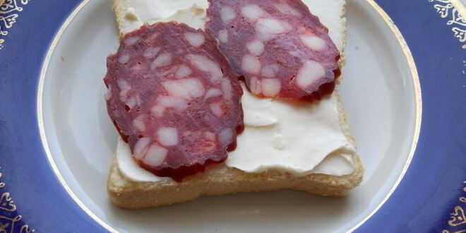 Рецепт тостов с плавленным сыром и копченой колбасой