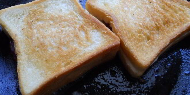 Рецепт тостов с плавленным сыром и копченой колбасой