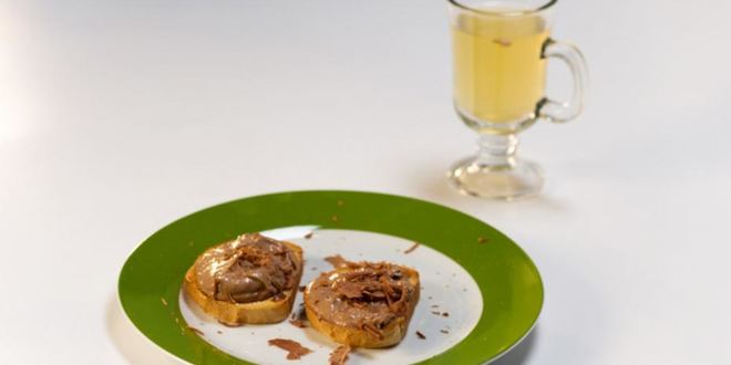 Рецепт тостов с творогом и шоколадной пастой