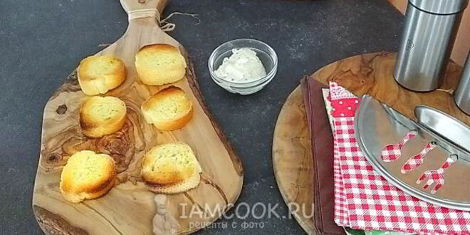 Рецепт тостов со сливочным сыром и свежим инжиром