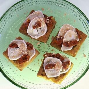 Рецепт Запеченных тостов с козьим сыром