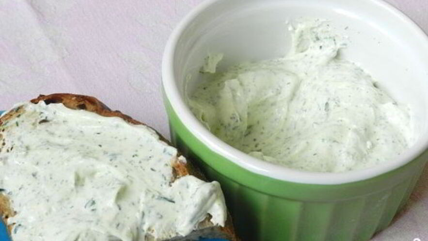 Рецепт творожного сыра с зеленью