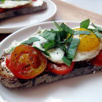 Яичница с помидорами