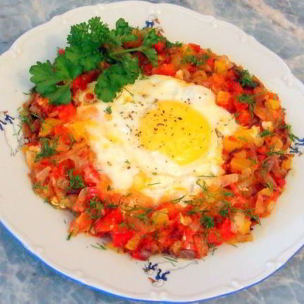 Рецепт Яичницы глазунья с овощами