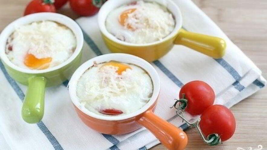 Рецепт яичницы с креветками и помидорами