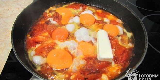 Рецепт яичницы с помидорами