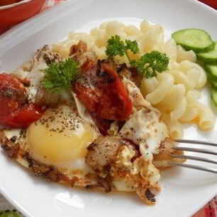 Рецепт Яичницы с салом и помидорами