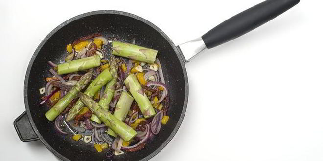 Рецепт яичницы со спаржей