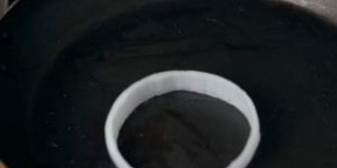 Рецепт яичницы в хлебе, перце и луке