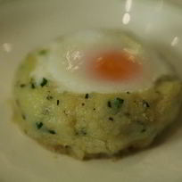 Рецепт Яиц, запеченных в картофельной корзинке