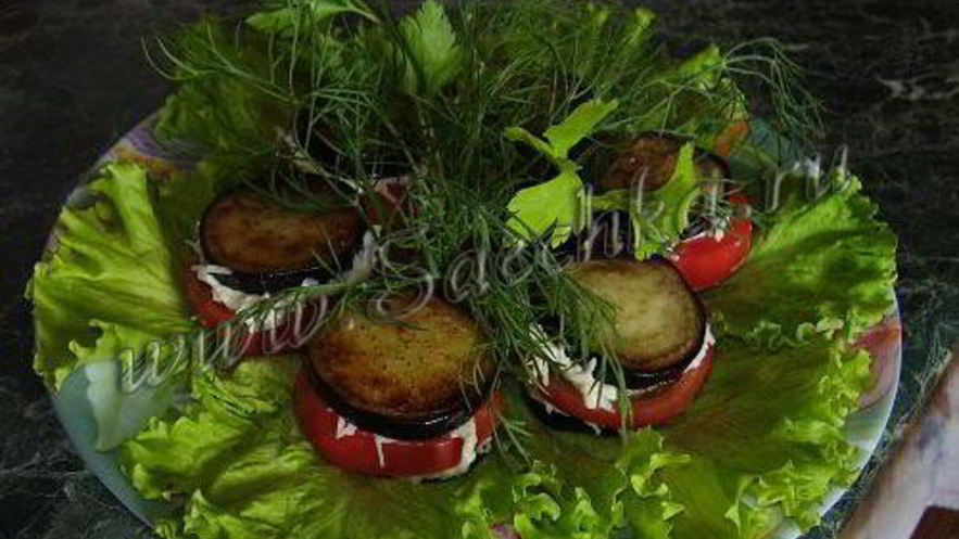 Рецепт закуски из баклажанов, помидоров и сыра