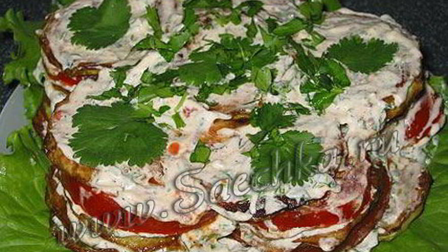 Рецепт закуски из кабачков с помидорами под чесночным соусом