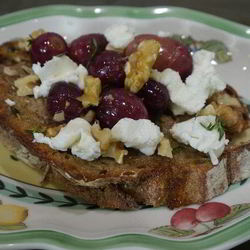 Рецепт Закуски с козьим сыром, виноградом и грецкими орехами