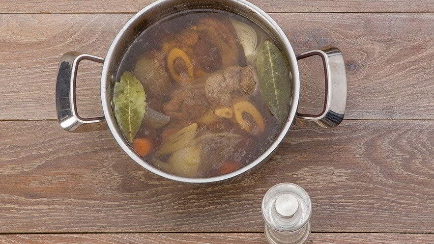 Рецепт новогоднего заливного из говядины