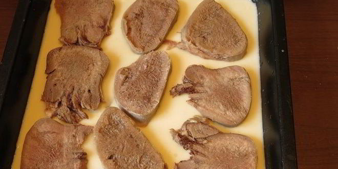 Рецепт слоеного заливного из языка петушок