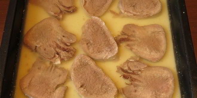 Рецепт слоеного заливного из языка петушок