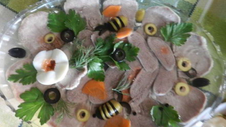 Рецепт заливного из языка