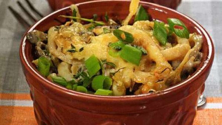 Рецепт грибного жульена с кальмарами в духовке