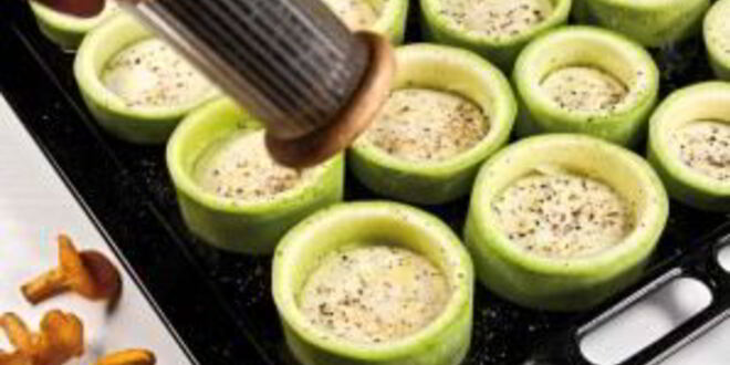 Рецепт грибного жульена в кабачковых кокотницах